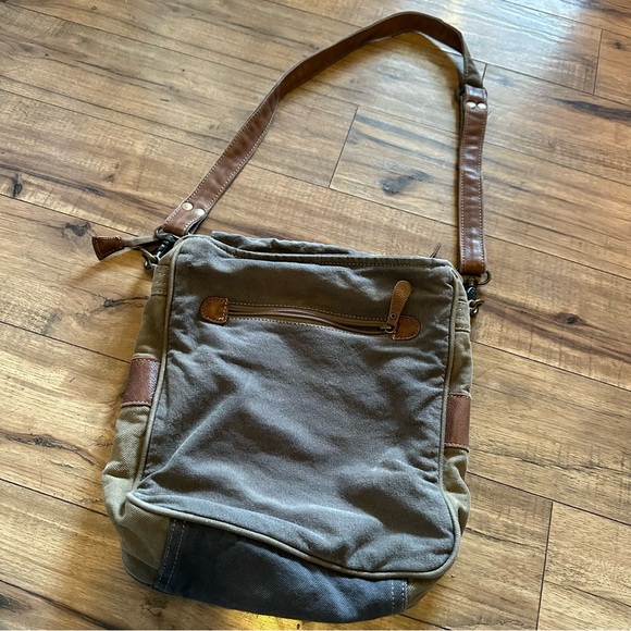 Myra Blossom Shoulder Crossbody Bag - Picture 11 of 13